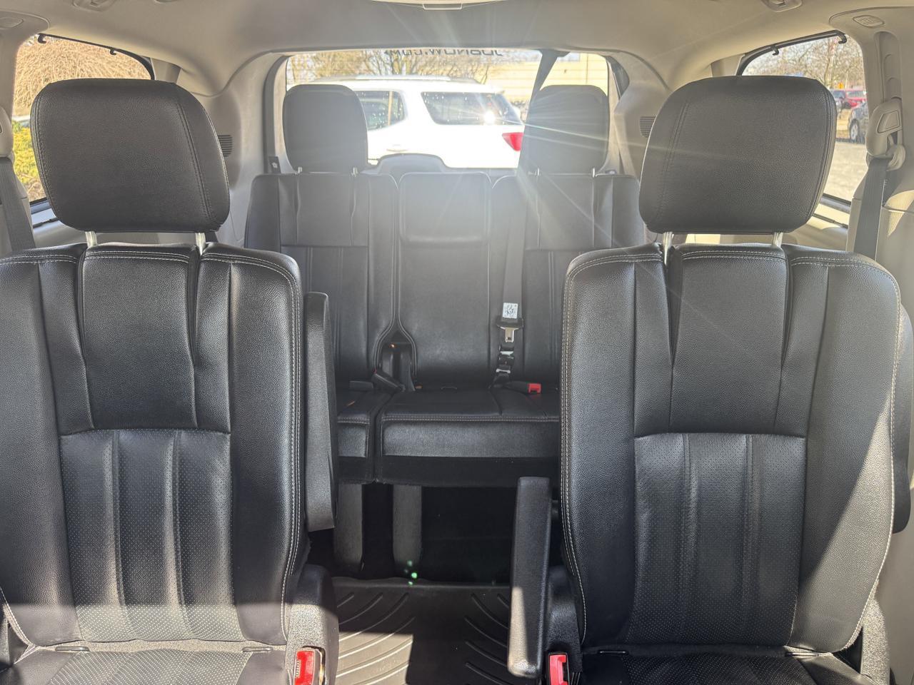 2015 Chrysler Town & Country