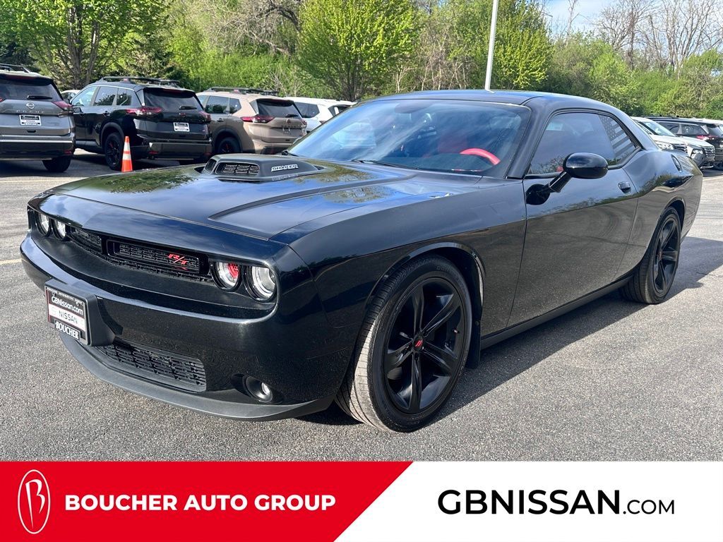 2015 Dodge Challenger R/T Shaker