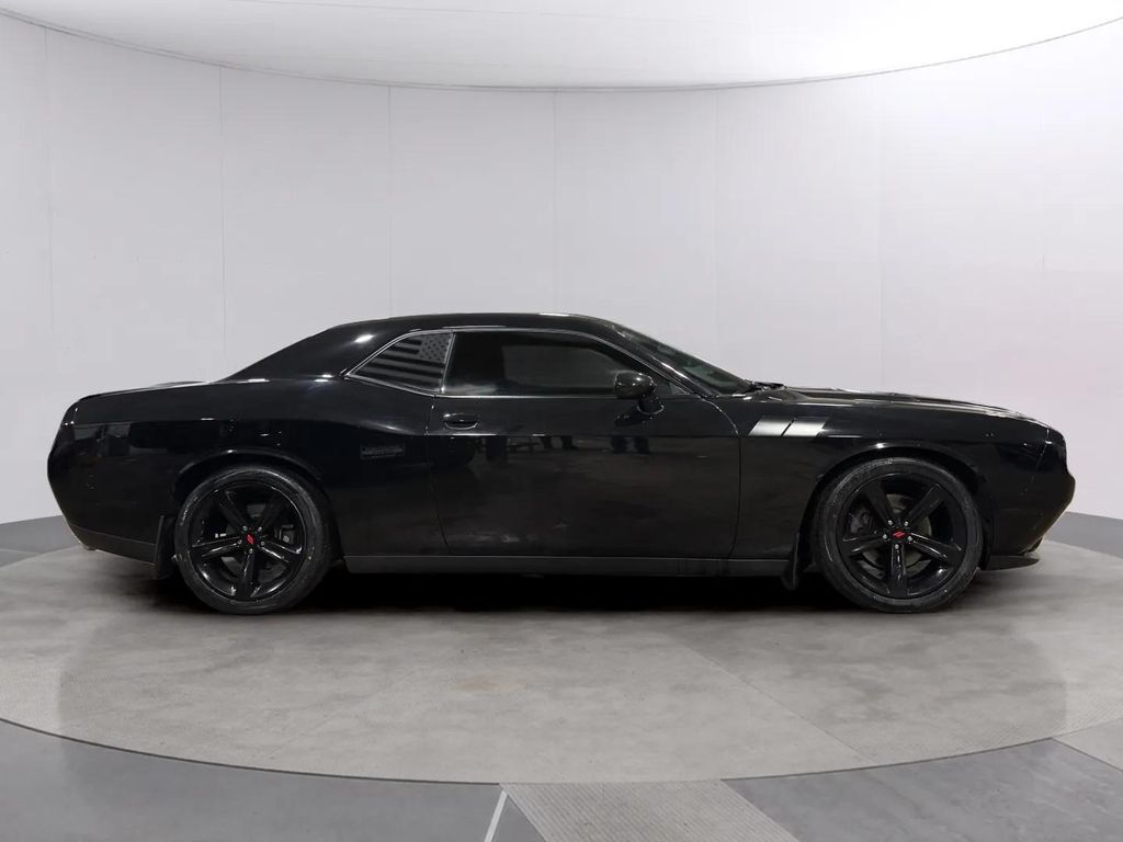 2015 Dodge Challenger R/T Shaker