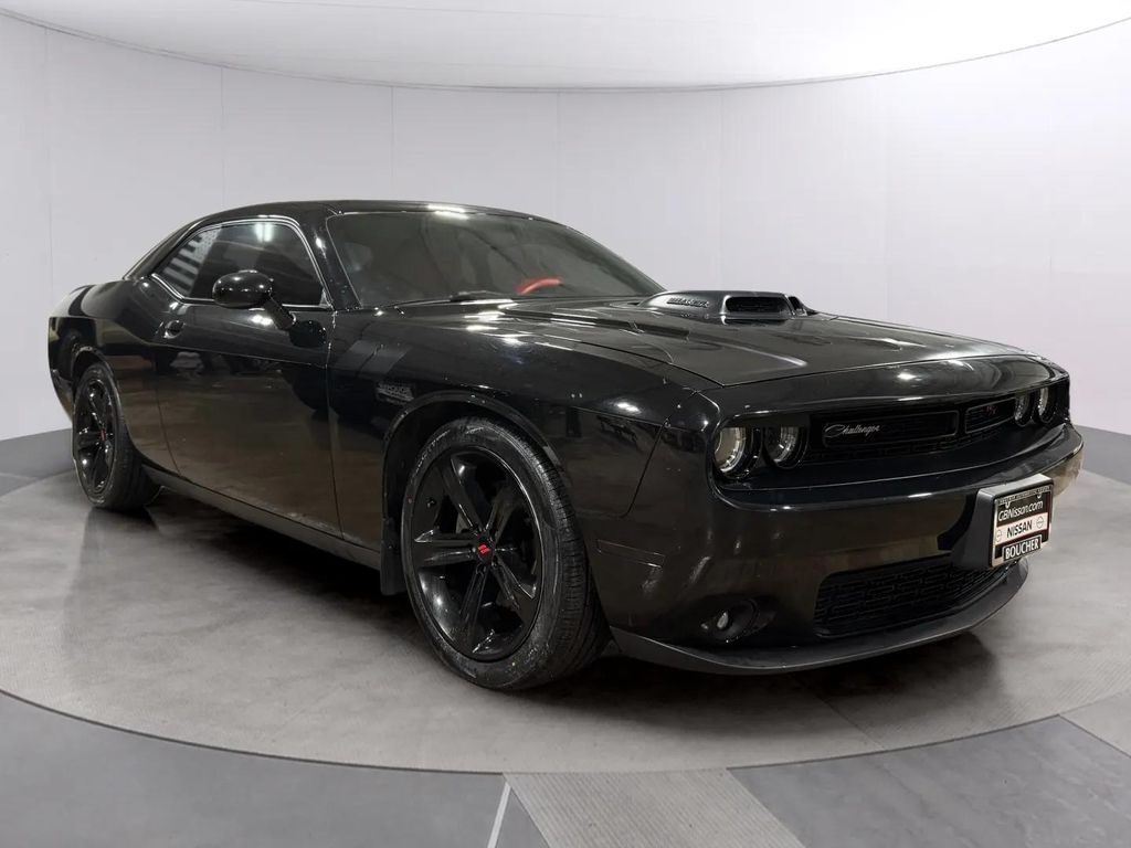 2015 Dodge Challenger R/T Shaker