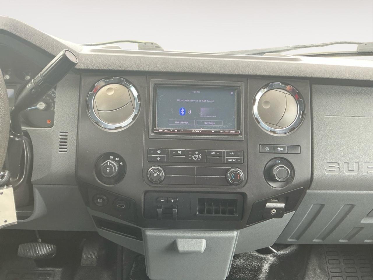 2015 Ford Super Duty F-250 SRW XL 4X4 DIESEL, BLUETOOTH, BED LINER, TOW PACKAGE, BACKUP CAMERA, KEYLESS ENTRY, FOG LAMPS, TOW HOOKS, USB, AUX, CLEAN CARFAX! Norfolk VA 2015 Ford Super Duty F-250 SRW XL 4X4 DIESEL, BLUETOOTH, BED LINER, TOW PACKAGE, BACKUP CAMERA, KEYLESS ENTRY, FOG LAMPS, TOW HOOKS, USB, AUX, CLEAN CARFAX! Norfolk VA