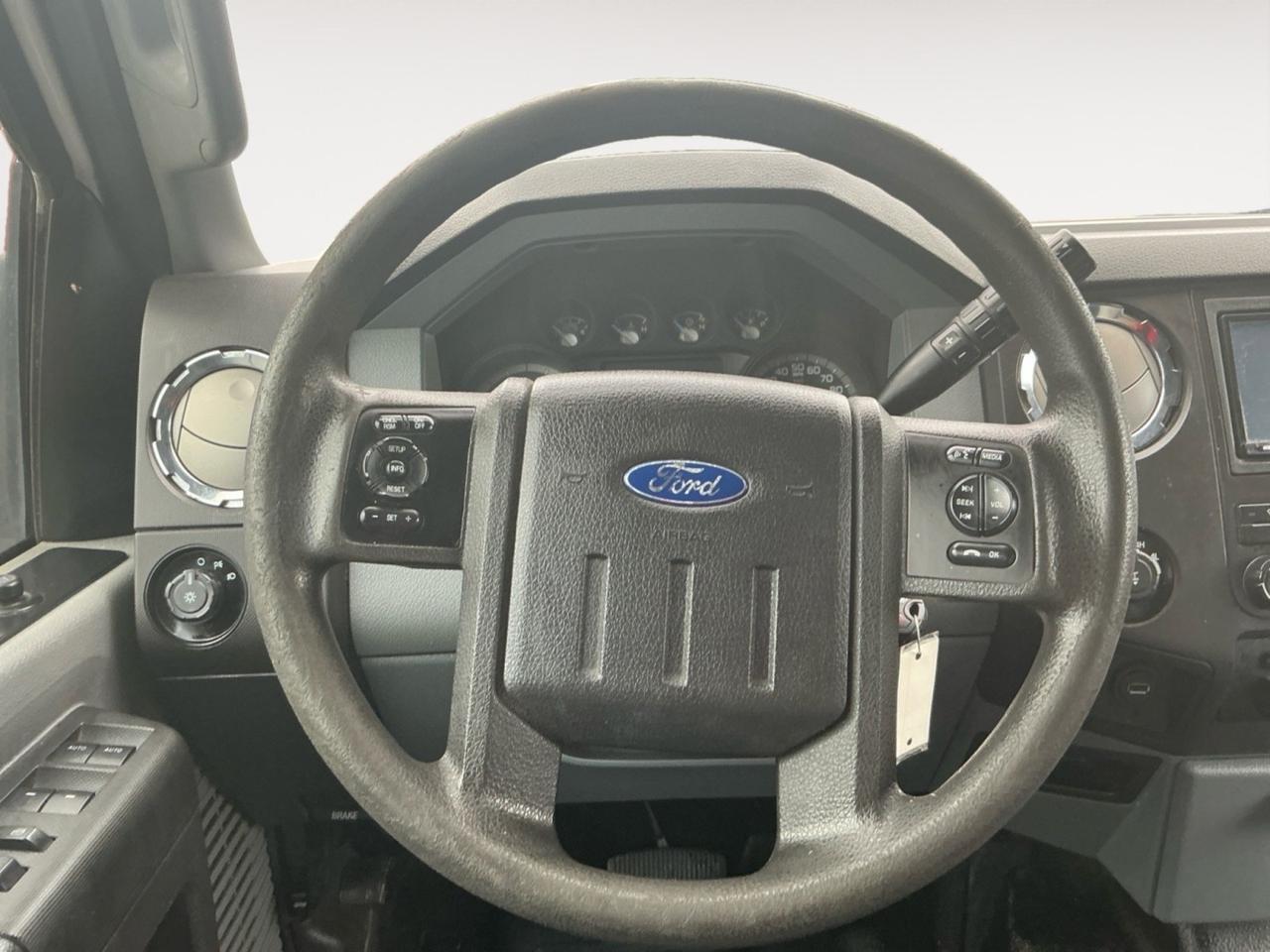 2015 Ford Super Duty F-250 SRW XL 4X4 DIESEL, BLUETOOTH, BED LINER, TOW PACKAGE, BACKUP CAMERA, KEYLESS ENTRY, FOG LAMPS, TOW HOOKS, USB, AUX, CLEAN CARFAX! Norfolk VA 2015 Ford Super Duty F-250 SRW XL 4X4 DIESEL, BLUETOOTH, BED LINER, TOW PACKAGE, BACKUP CAMERA, KEYLESS ENTRY, FOG LAMPS, TOW HOOKS, USB, AUX, CLEAN CARFAX! Norfolk VA