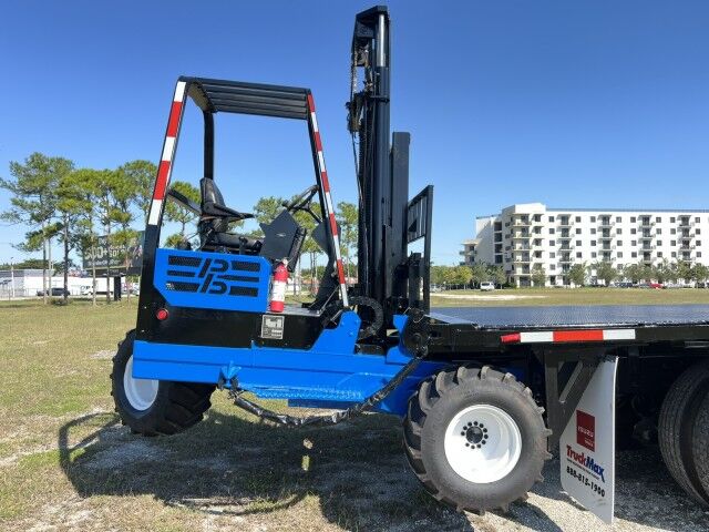 2015 International WorkStar 4700 SBA 24' Steel Flatbed Truck with 5,000 capacity Truck Mounted Forkli Homestead FL 2015 International WorkStar 4700 SBA 24' Steel Flatbed Truck with 5,000 capacity Truck Mounted Forkli Homestead FL