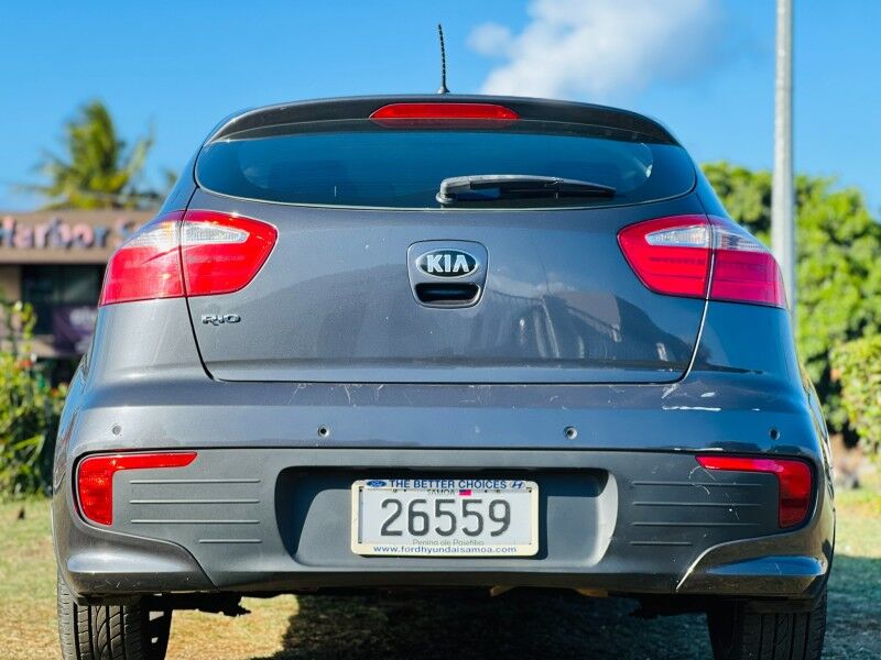 2015 Kia RIO (1.4L Petrol) Vaitele 2015 Kia RIO (1.4L Petrol) Vaitele