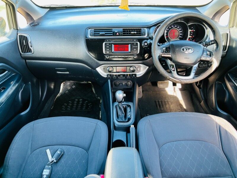 2015 Kia RIO (1.4L Petrol) Vaitele 2015 Kia RIO (1.4L Petrol) Vaitele