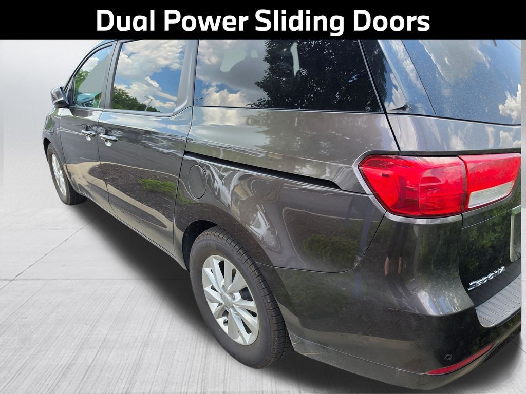 2015 Kia Sedona LX