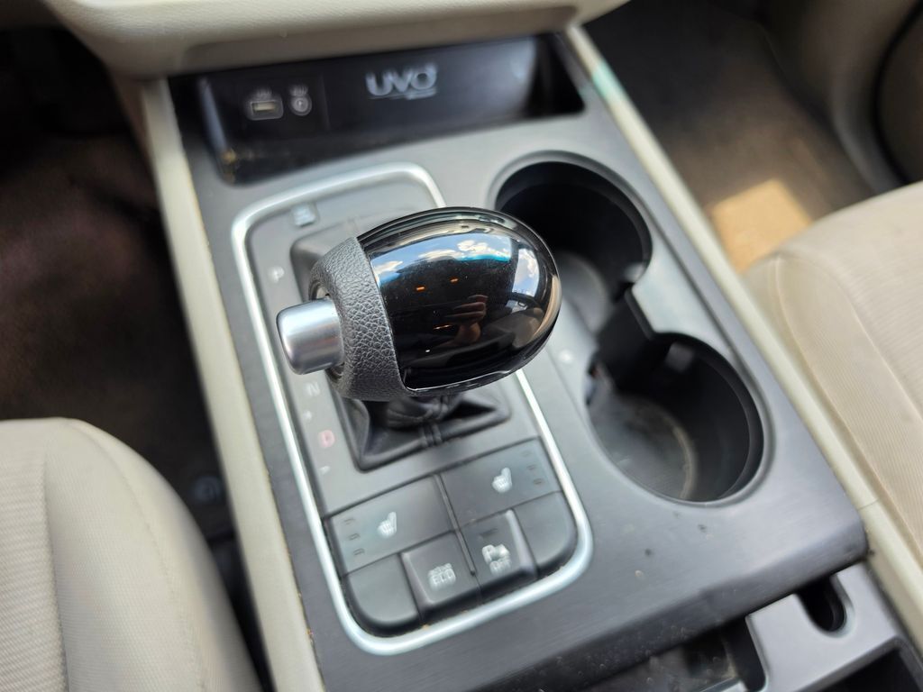 2015 Kia Sedona LX