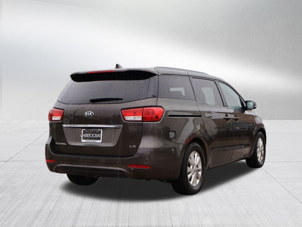 2015 Kia Sedona LX