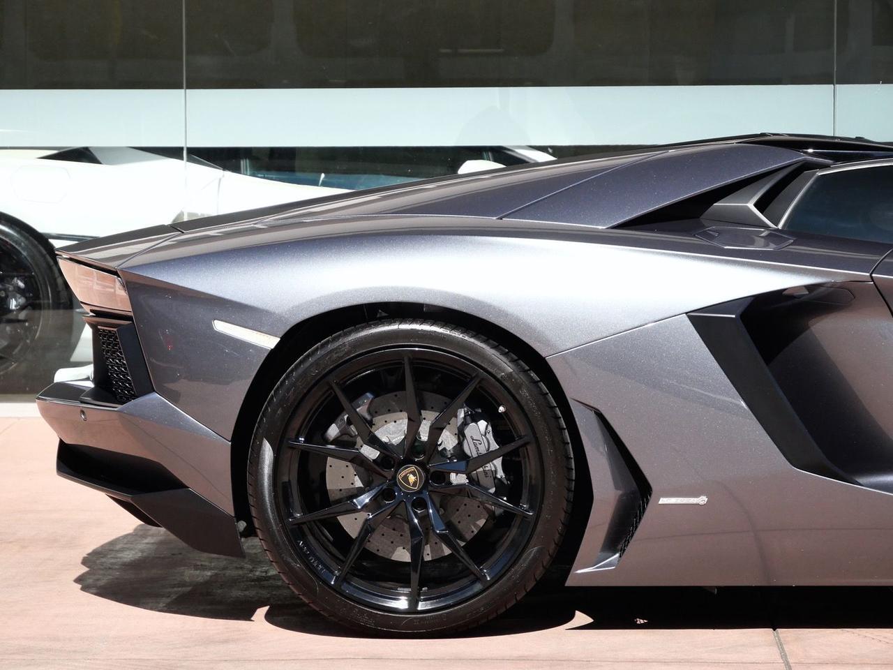 2015 Lamborghini Aventador Roadster LP700-4 LP700-4 Lawrence KS