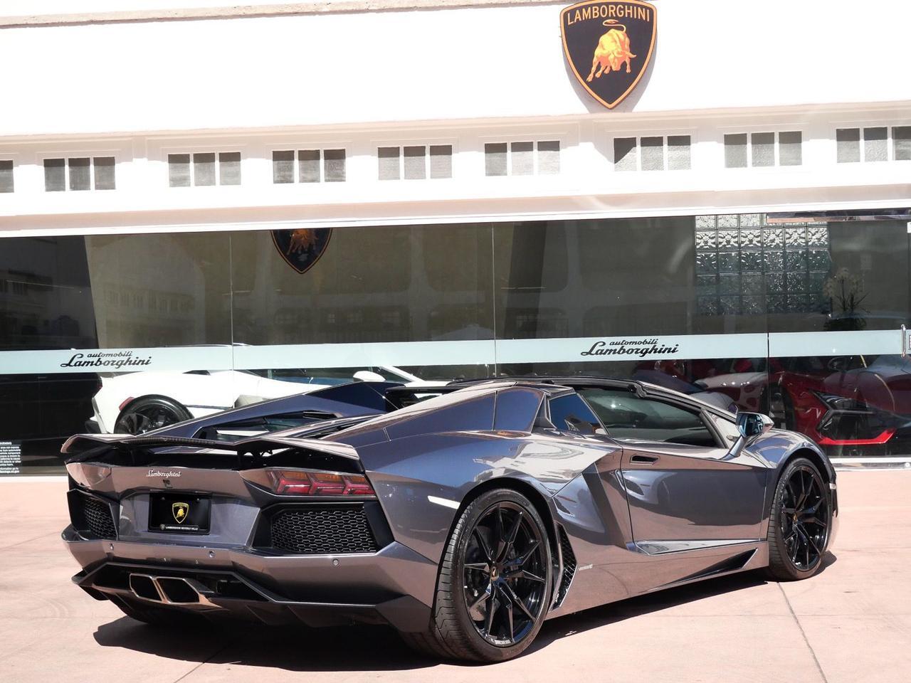 2015 Lamborghini Aventador Roadster LP700-4 LP700-4 Lawrence KS