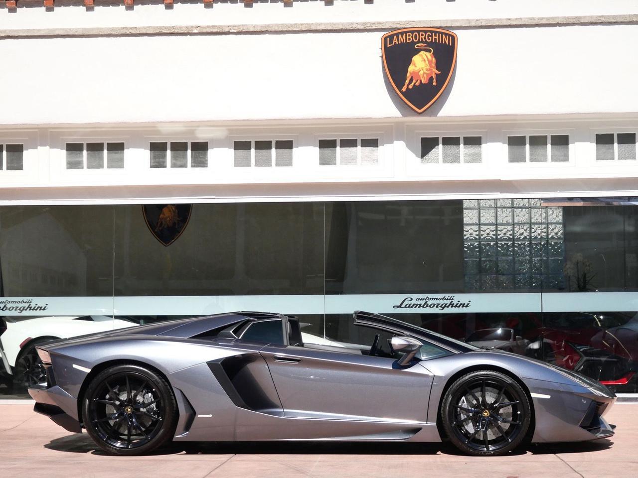 2015 Lamborghini Aventador Roadster LP700-4 LP700-4 Lawrence KS