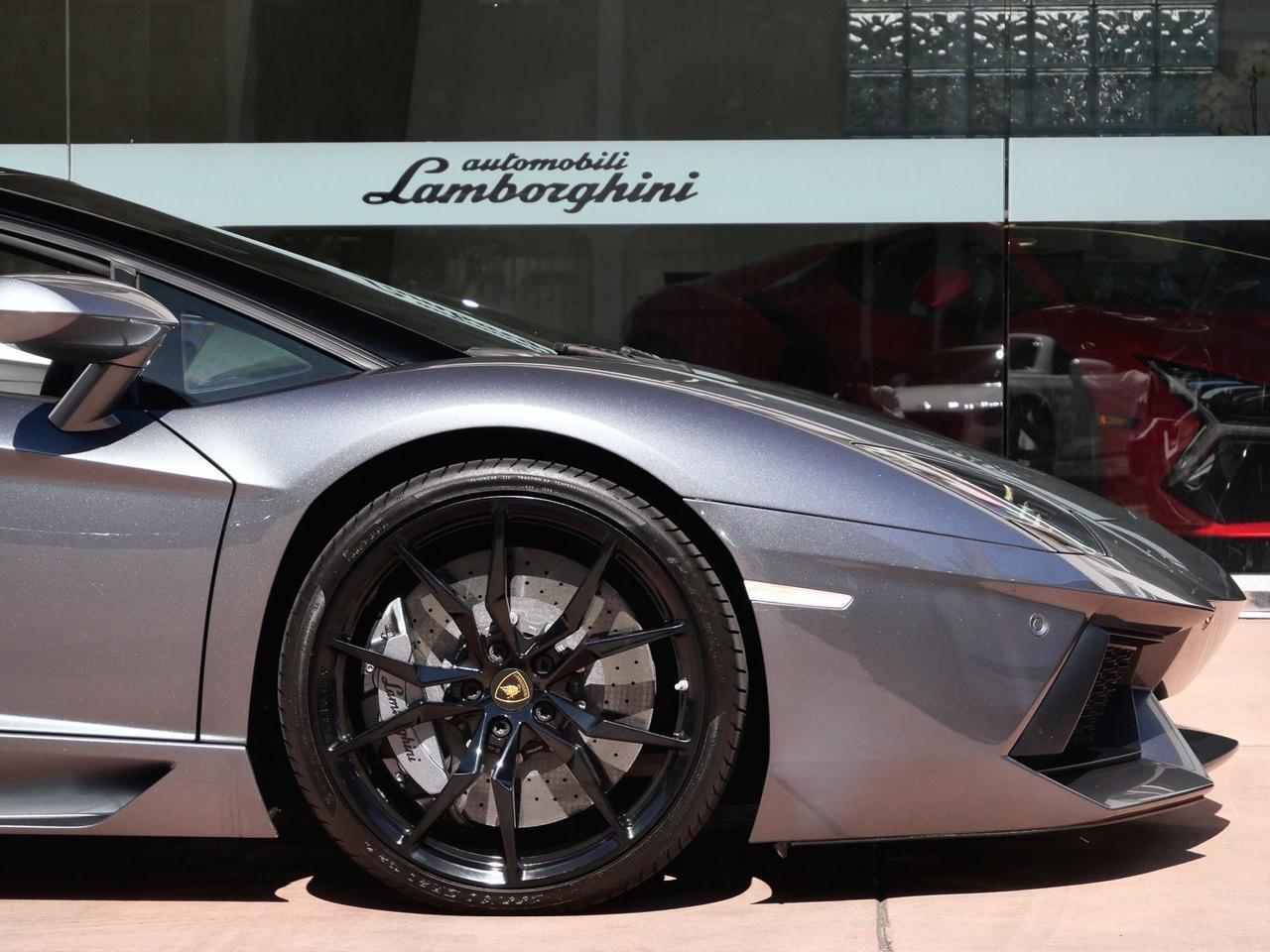 2015 Lamborghini Aventador Roadster LP700-4 LP700-4 Lawrence KS