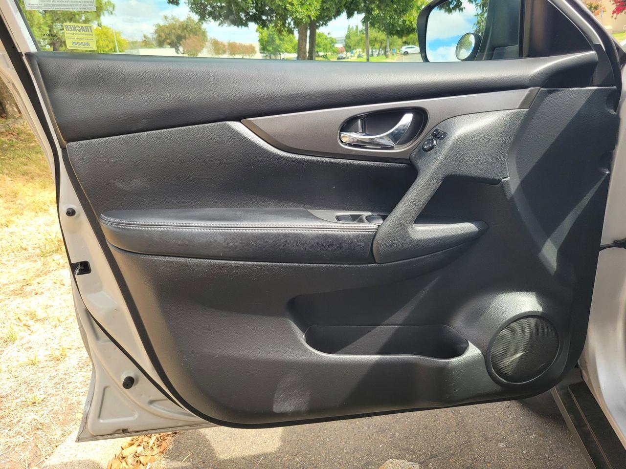 2015 NISSAN ROGUE S Roseville CA