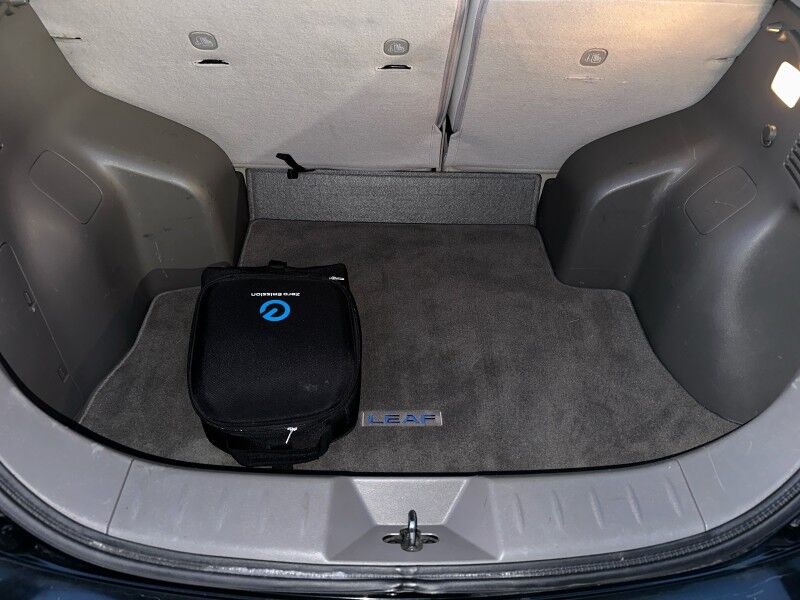 2015 Nissan LEAF 4dr HB SV *Ltd Avail* Arlington VA