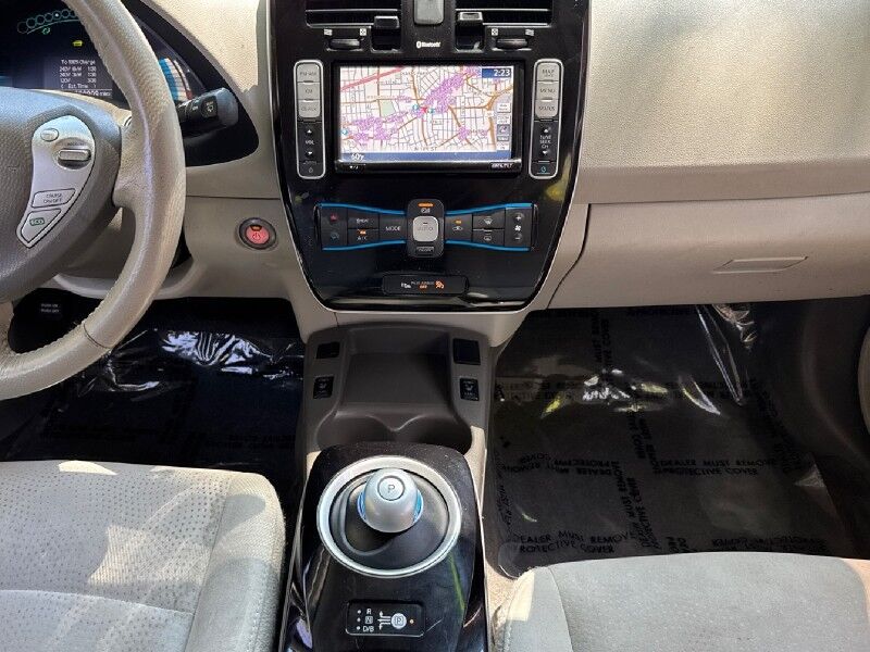 2015 Nissan LEAF 4dr HB SV *Ltd Avail* Arlington VA