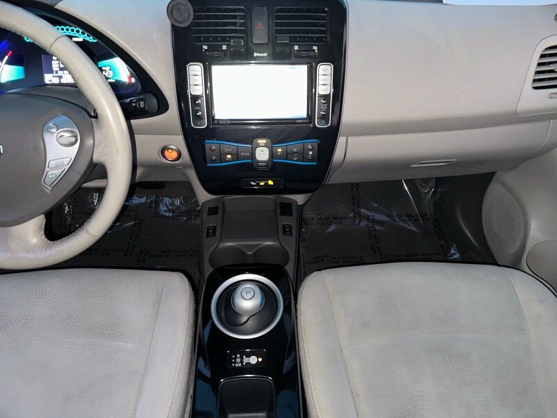 2015 Nissan LEAF 4dr HB SV *Ltd Avail* Arlington VA