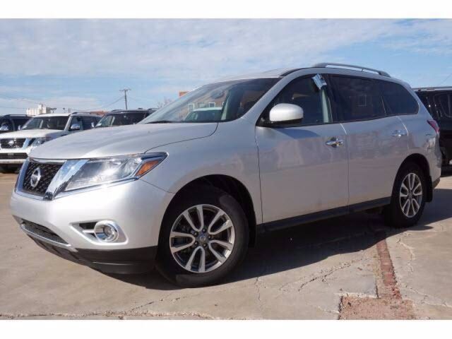 2015 Nissan Pathfinder SV Oshkosh WI