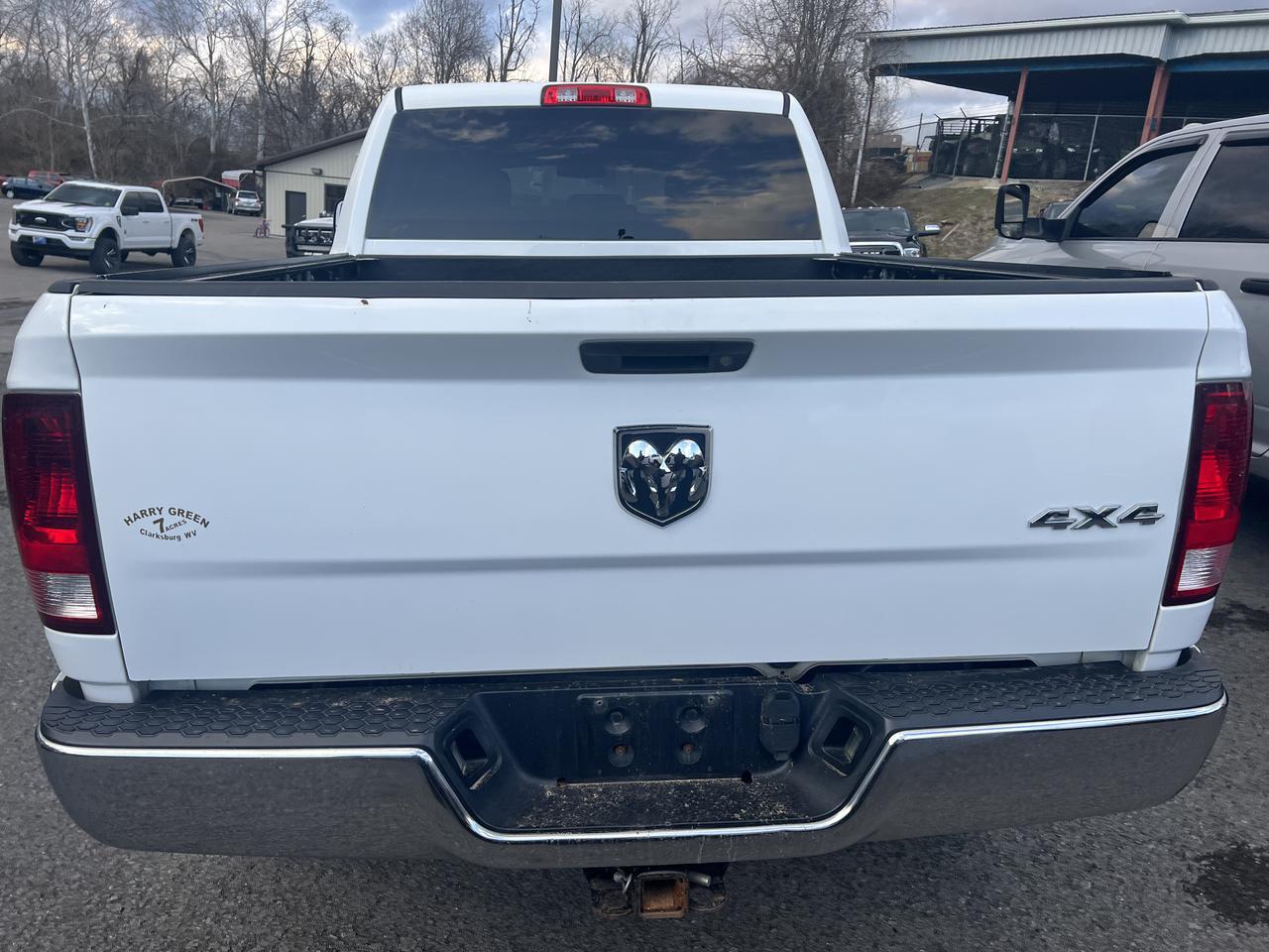 RAM2500 CREW CAB 4X46