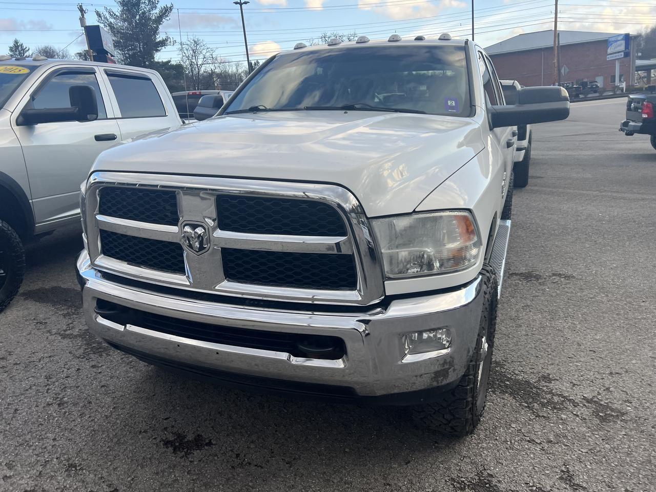 RAM2500 CREW CAB 4X43
