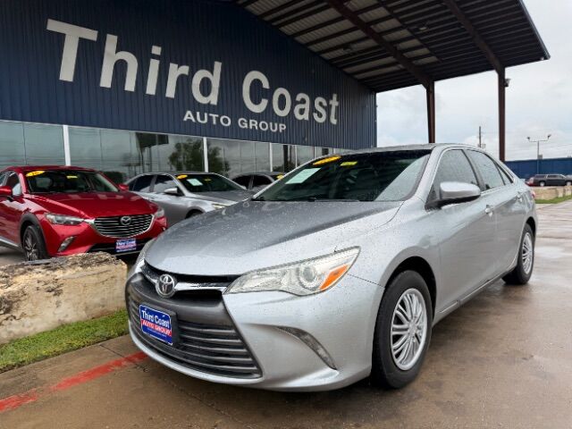 2015 Toyota Camry LE New Braunfels TX 2015 Toyota Camry LE New Braunfels TX