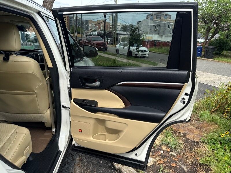 2015 Toyota Highlander Limited Platinum AWD Arlington VA