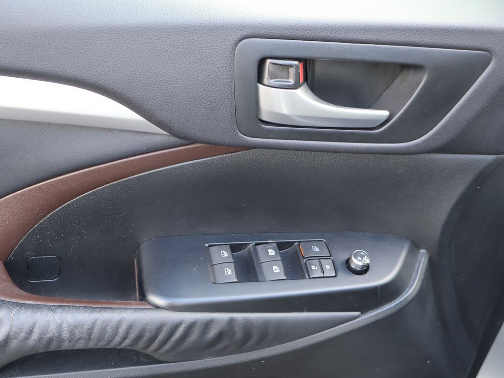 2015 Toyota Highlander XLE V6