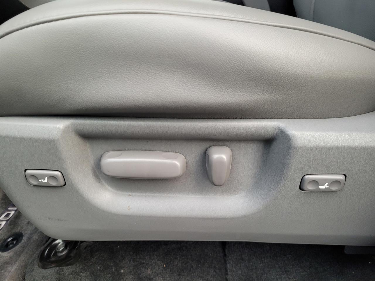 2015 Toyota SEQUOIA SR5 8 PASS V8 Vacaville CA 2015 Toyota SEQUOIA SR5 8 PASS V8 Vacaville CA