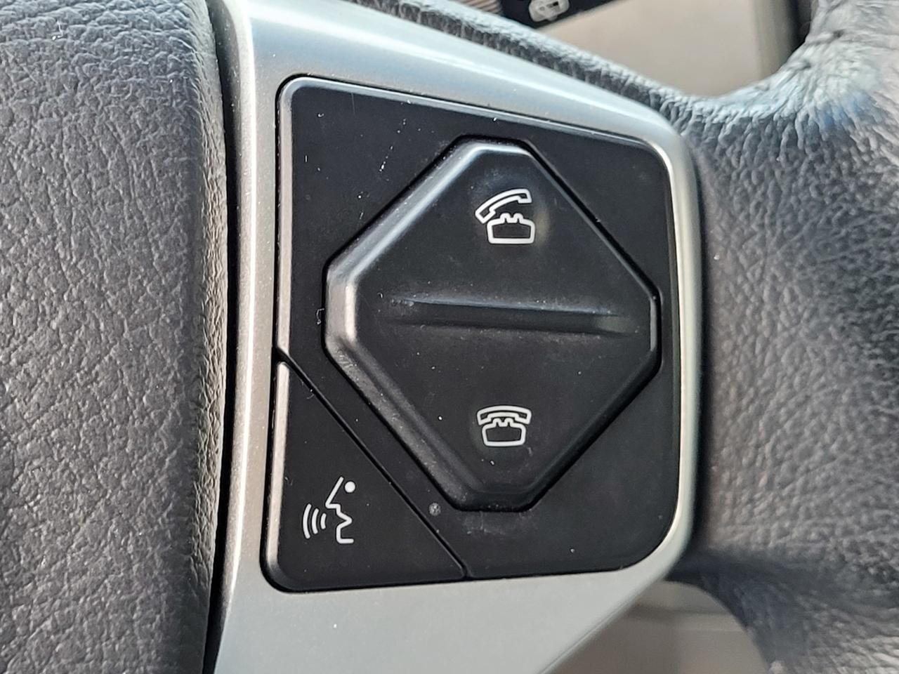 2015 Toyota SEQUOIA SR5 8 PASS V8 Vacaville CA 2015 Toyota SEQUOIA SR5 8 PASS V8 Vacaville CA