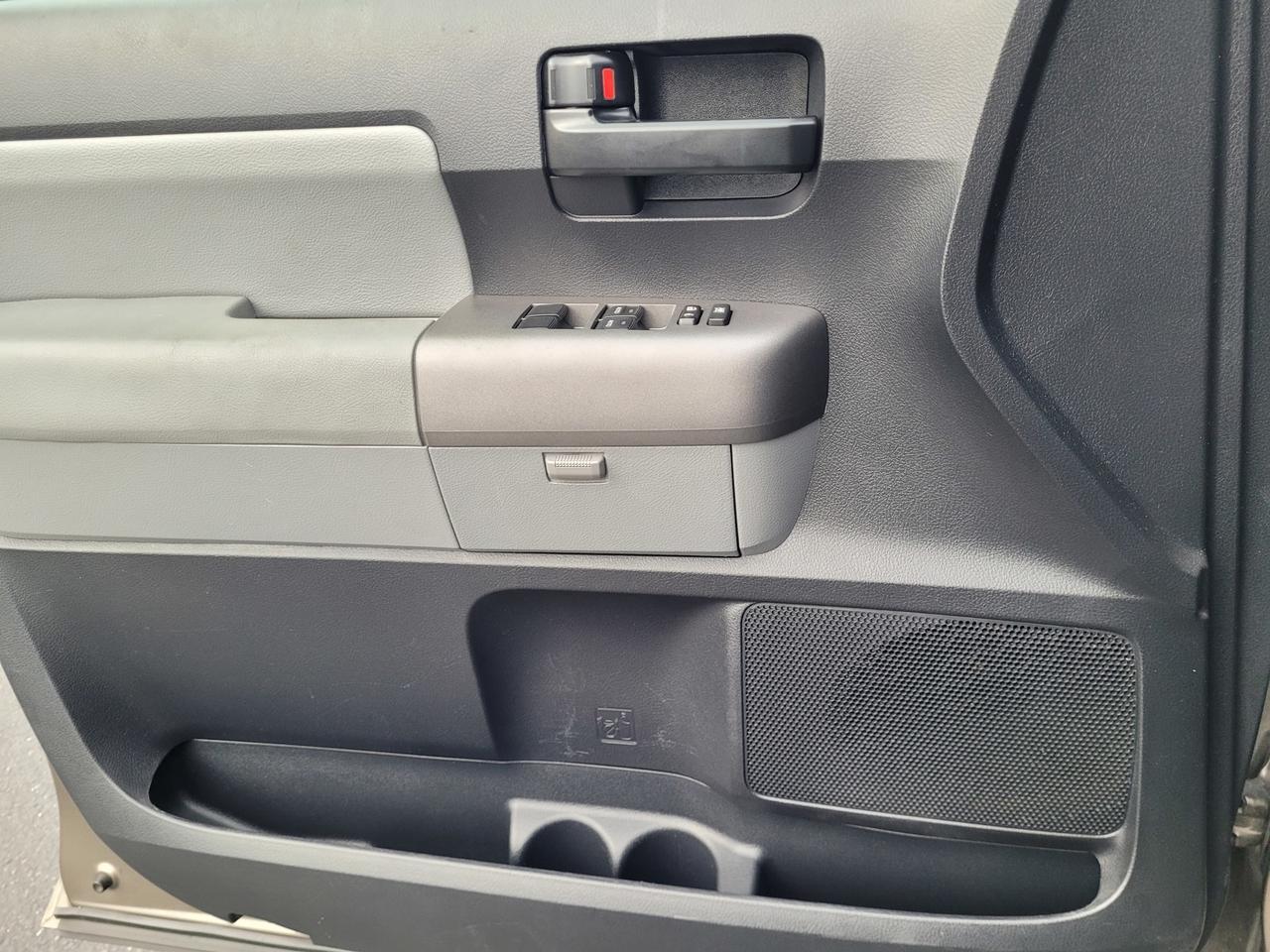 2015 Toyota SEQUOIA SR5 8 PASS V8 Vacaville CA 2015 Toyota SEQUOIA SR5 8 PASS V8 Vacaville CA