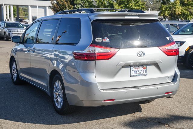 2015 Toyota Sienna XLE 2015 Toyota Sienna XLE