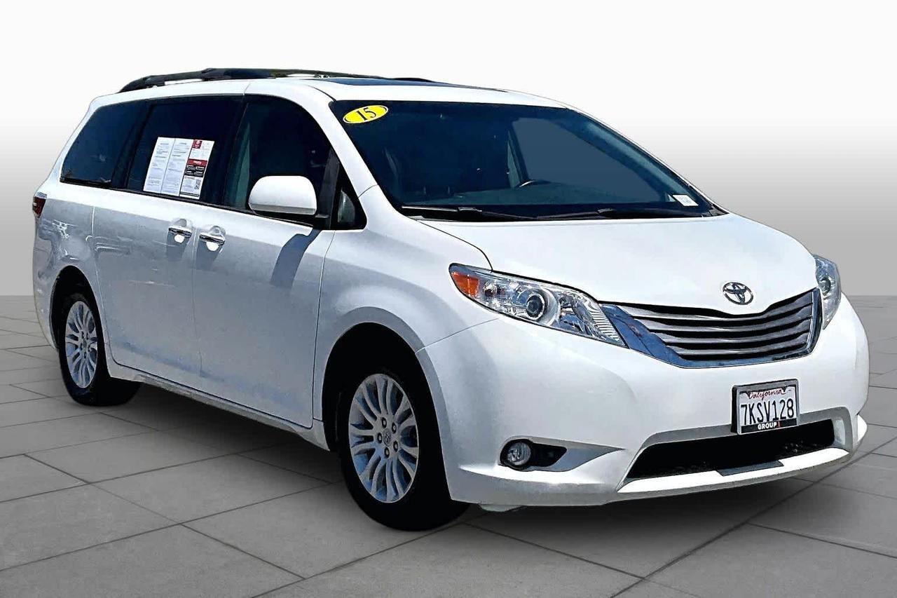 2015 Toyota Sienna XLE Premium 2015 Toyota Sienna XLE Premium
