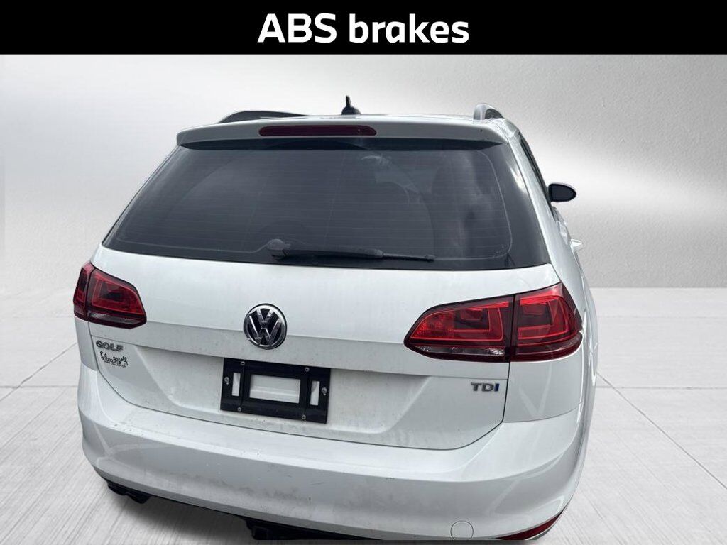 2015 Volkswagen Golf SportWagen S