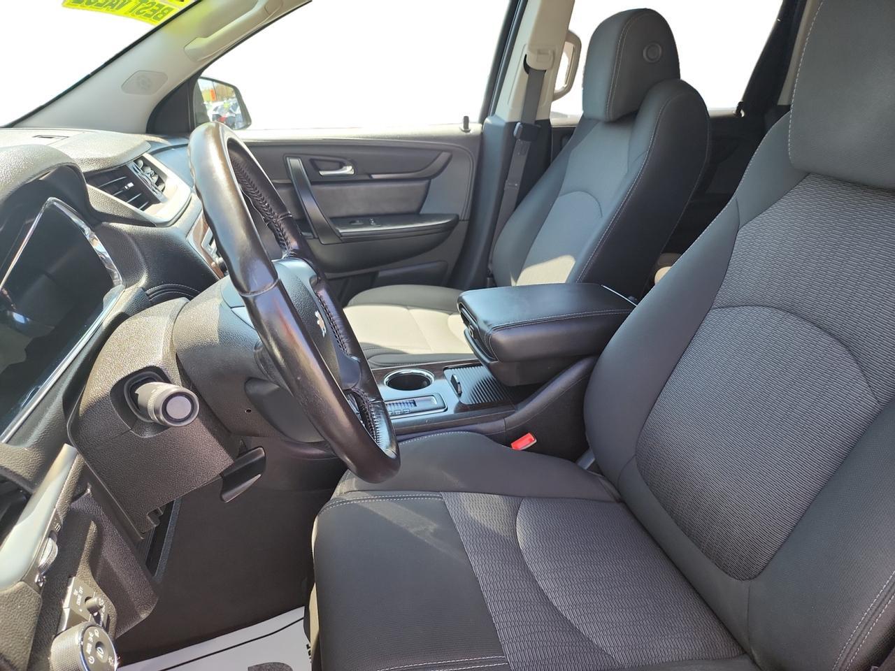 2016 CHEVROLET TRAVERSE 1LT Kansas City MO 2016 CHEVROLET TRAVERSE 1LT Kansas City MO