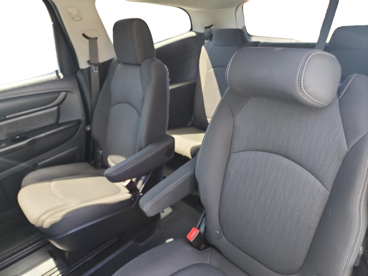 2016 CHEVROLET TRAVERSE 1LT Kansas City MO 2016 CHEVROLET TRAVERSE 1LT Kansas City MO