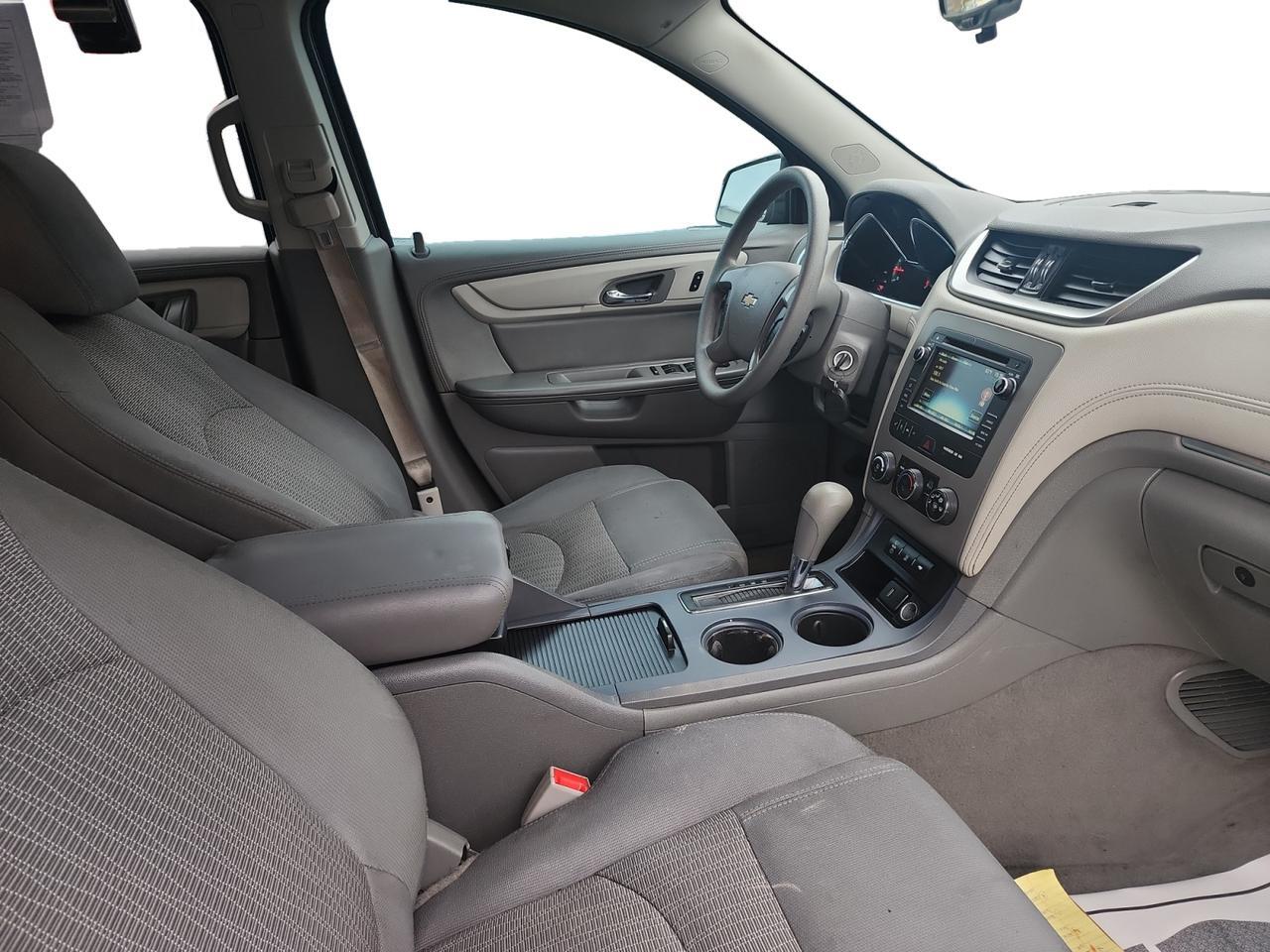 2016 CHEVROLET TRAVERSE LS Kansas City MO 2016 CHEVROLET TRAVERSE LS Kansas City MO