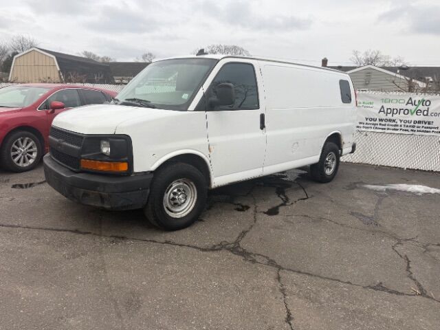 2016 Chevrolet Express Cargo Work Van's photo