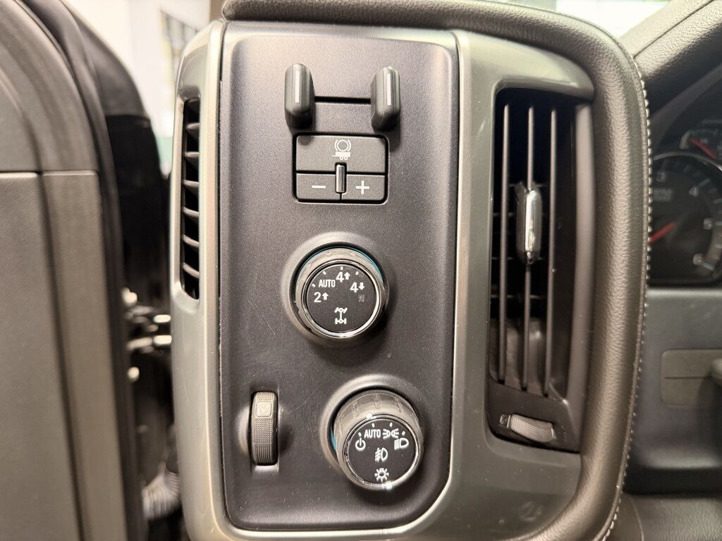 2016 Chevrolet Silverado 1500 4x4 Crew Cab LTZ Minocqua WI 2016 Chevrolet Silverado 1500 4x4 Crew Cab LTZ Minocqua WI