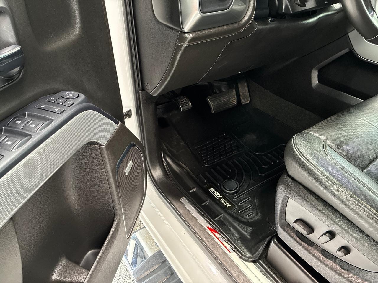 2016 Chevrolet Silverado 2500HD LTZ, 4x4, 6.0L V8, LTZ Plus Pkg, Sunroof, Heat & Cool Seats, Z71 Pkg, Nav Houston TX 2016 Chevrolet Silverado 2500HD LTZ, 4x4, 6.0L V8, LTZ Plus Pkg, Sunroof, Heat & Cool Seats, Z71 Pkg, Nav Houston TX