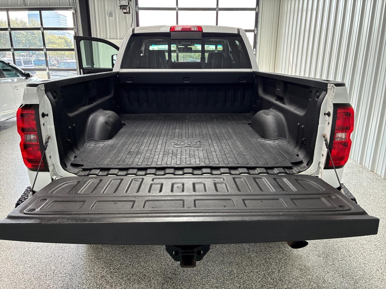 2016 Chevrolet Silverado 2500HD LTZ, 4x4, 6.0L V8, LTZ Plus Pkg, Sunroof, Heat & Cool Seats, Z71 Pkg, Nav Houston TX 2016 Chevrolet Silverado 2500HD LTZ, 4x4, 6.0L V8, LTZ Plus Pkg, Sunroof, Heat & Cool Seats, Z71 Pkg, Nav Houston TX