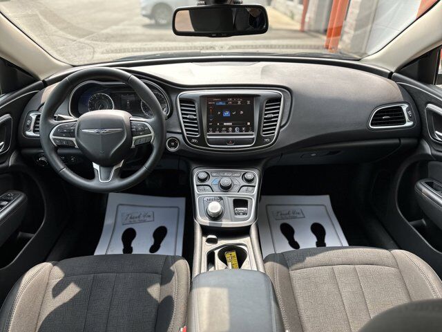 2016 Chrysler 200