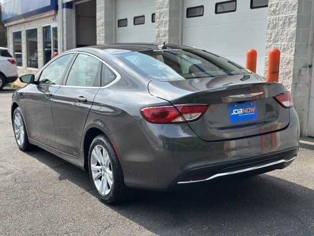 2016 Chrysler 200