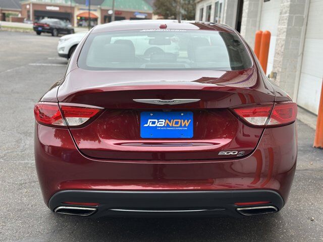 2016 Chrysler 200