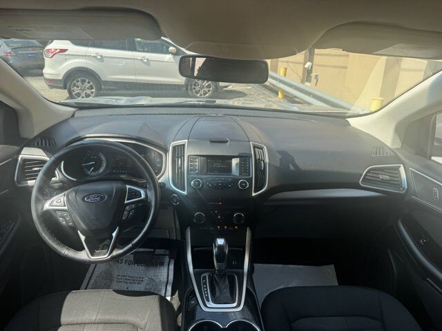 2016 Ford Edge