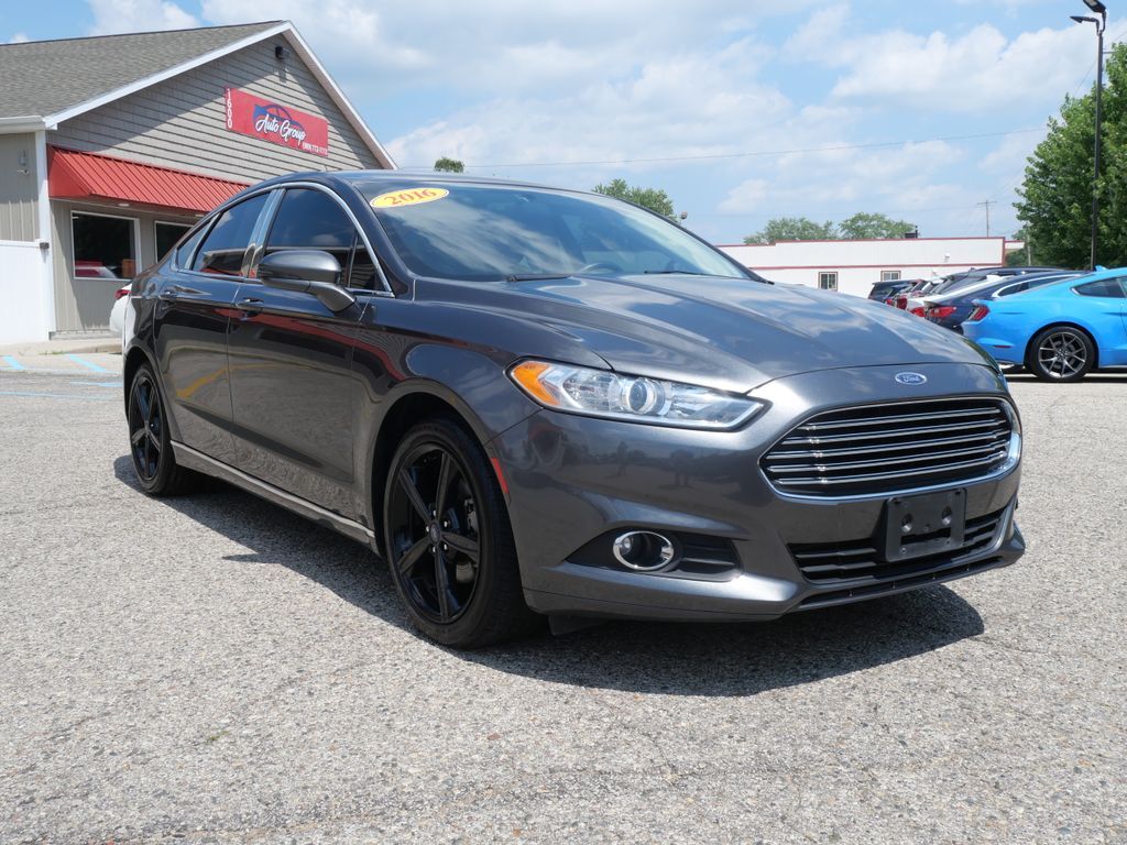 2016 Ford Fusion SE