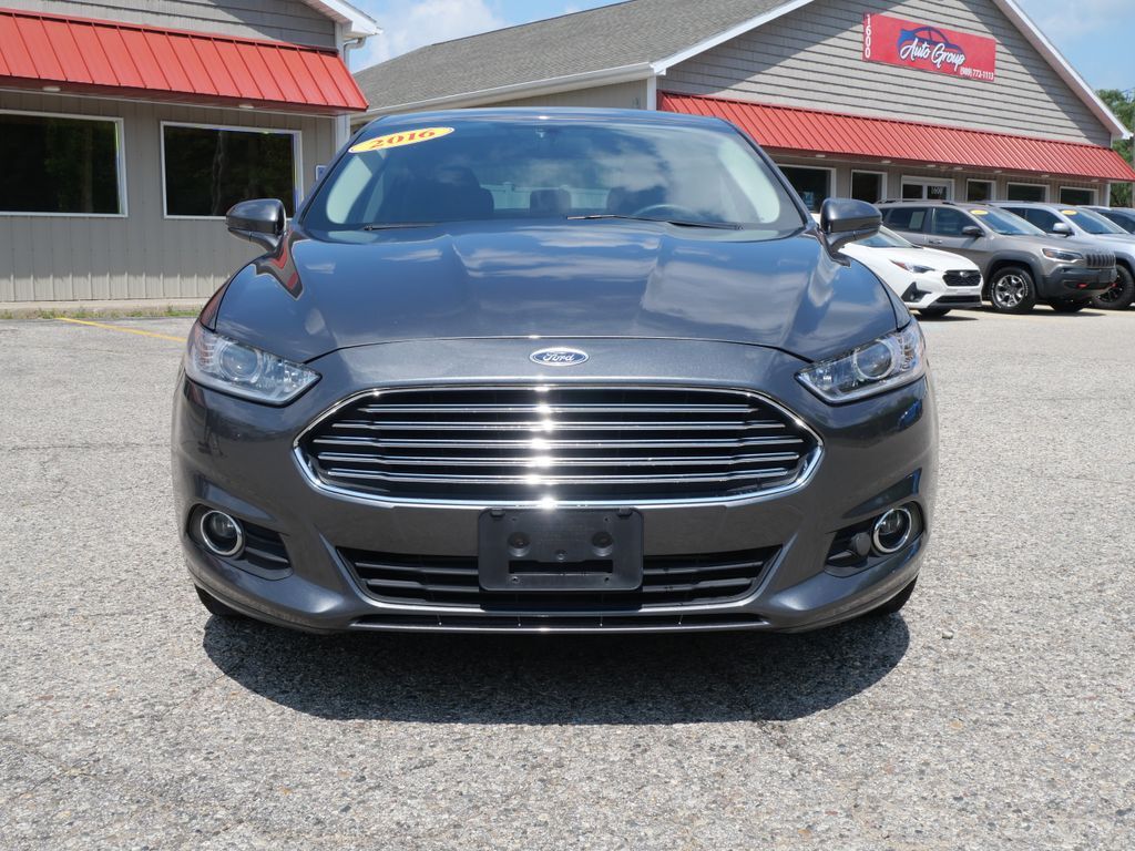 2016 Ford Fusion SE