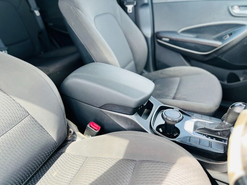 2016 Hyundai Santa Fe DM (2.4L Petrol) Vaitele 2016 Hyundai Santa Fe DM (2.4L Petrol) Vaitele