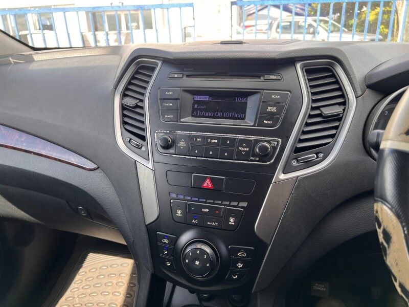 2016 Hyundai Santa Fe DM (2.4L Petrol) Vaitele 2016 Hyundai Santa Fe DM (2.4L Petrol) Vaitele