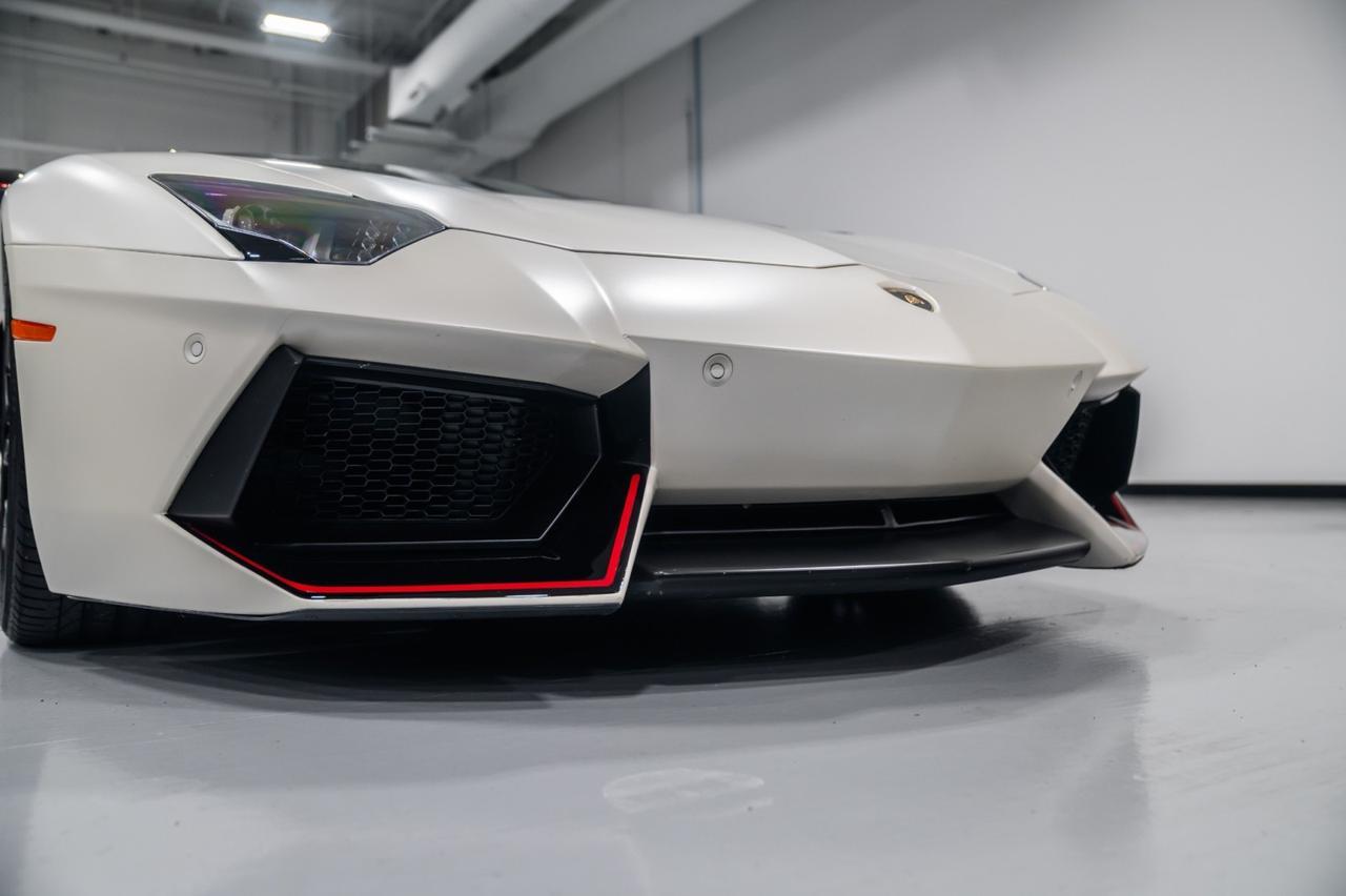 2016 Lamborghini Aventador LP 700-4 Pirelli Edition Roadster Brentwood TN 2016 Lamborghini Aventador LP 700-4 Pirelli Edition Roadster Brentwood TN