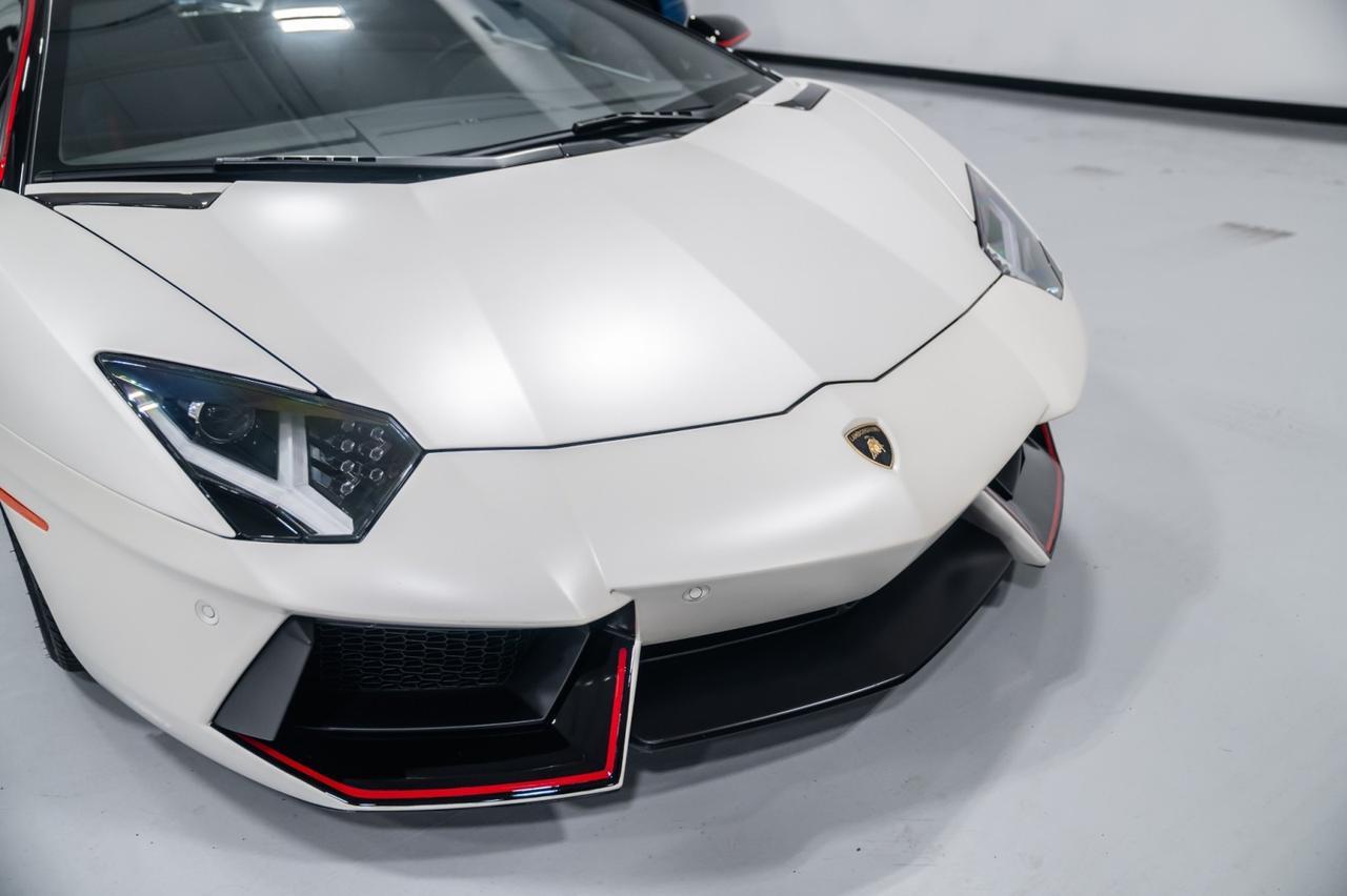 2016 Lamborghini Aventador LP 700-4 Pirelli Edition Roadster Brentwood TN 2016 Lamborghini Aventador LP 700-4 Pirelli Edition Roadster Brentwood TN