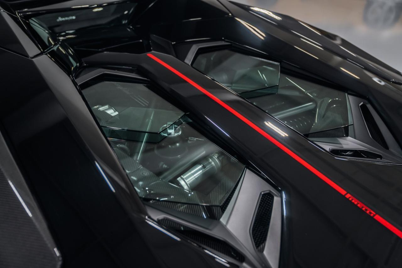 2016 Lamborghini Aventador LP 700-4 Pirelli Edition Roadster Charlotte NC 2016 Lamborghini Aventador LP 700-4 Pirelli Edition Roadster Charlotte NC